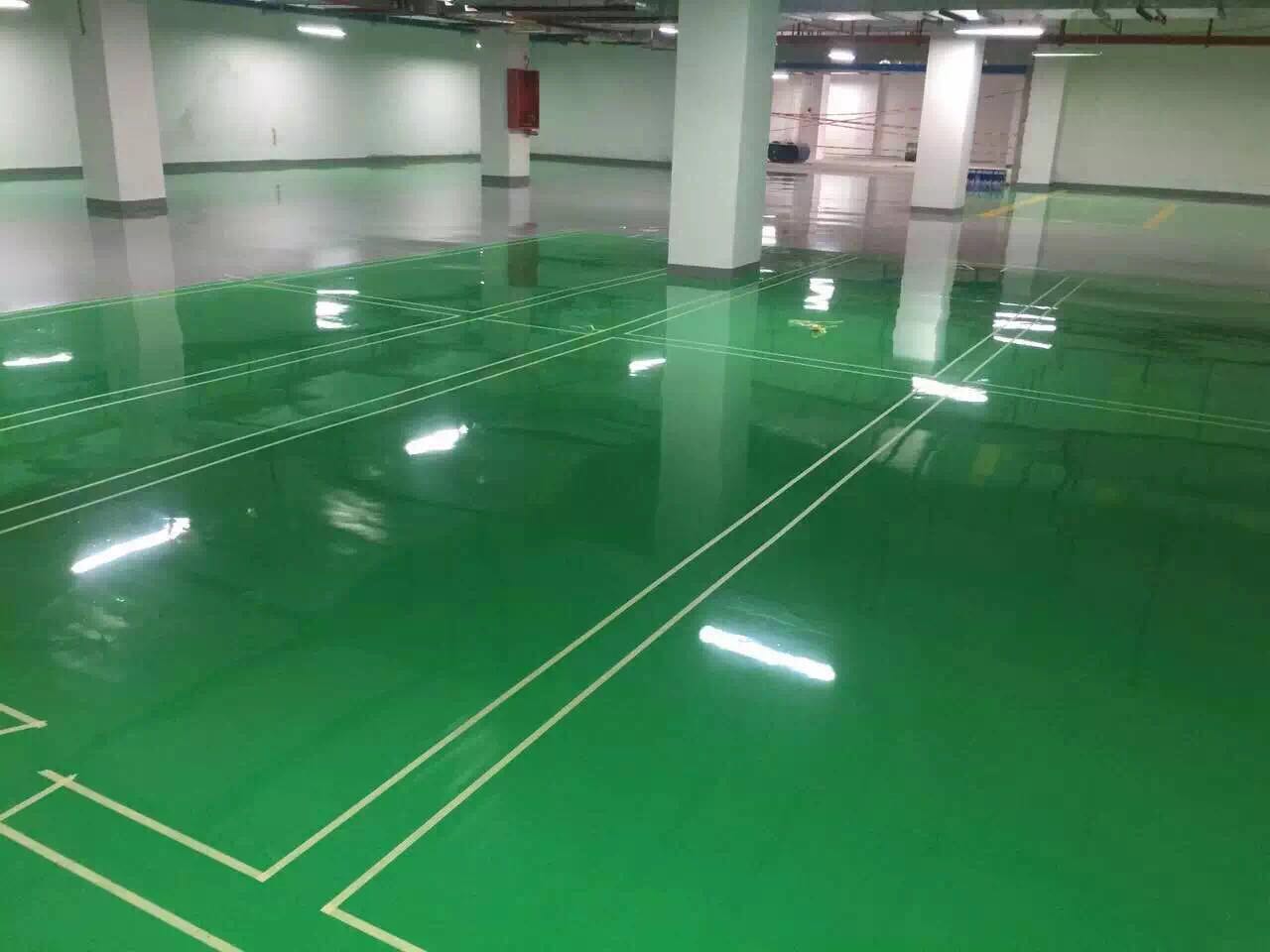 滄晟環氧樹脂地坪漆廠家解析造成環氧地坪漆表面涂層發白干燥的原因